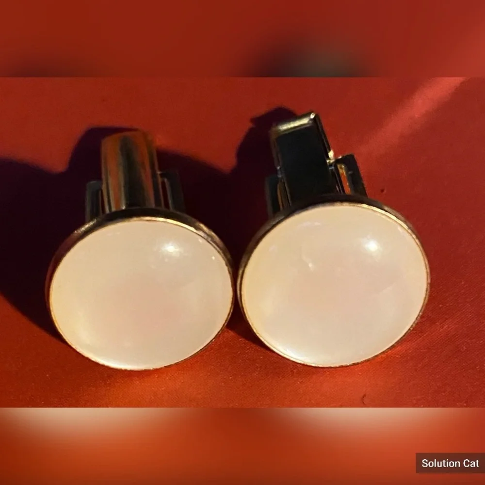 Men’s Gold Tone White Stone Round Cuff Links 1/2”